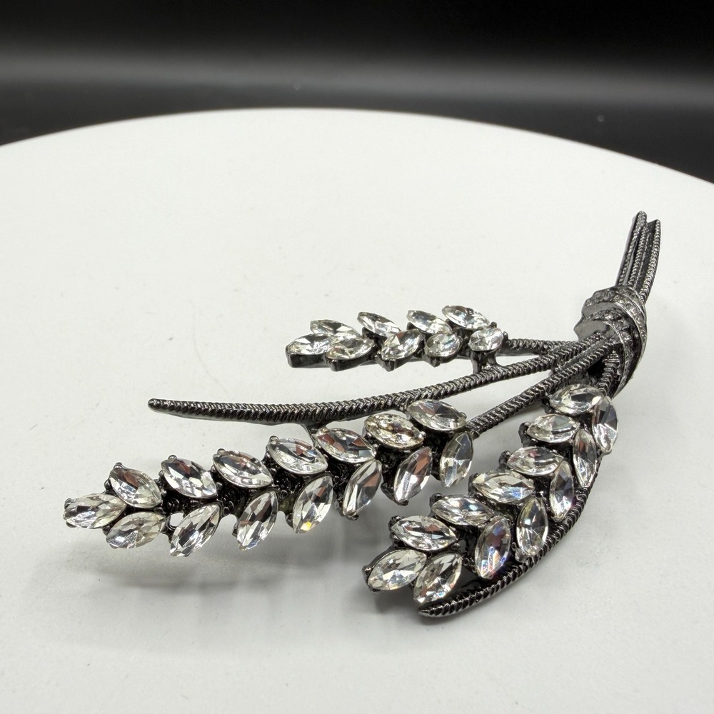 Clear Rhinestone Wheat Sheaf Brooch Silver Tone Marquise Crystal Statement Pin